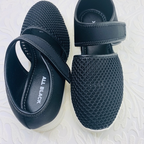 Designer ALL Black mesh sneakers girls 1 - Picture 4 of 8